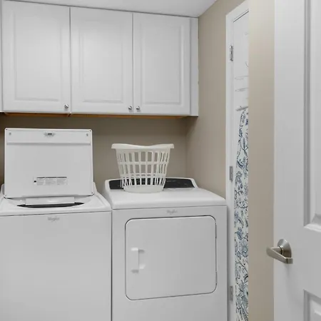 Grandview East 1204-3
